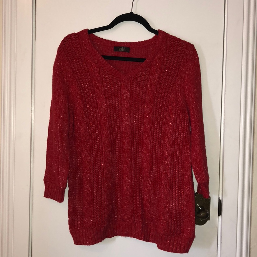 Veeko red sweater size med.